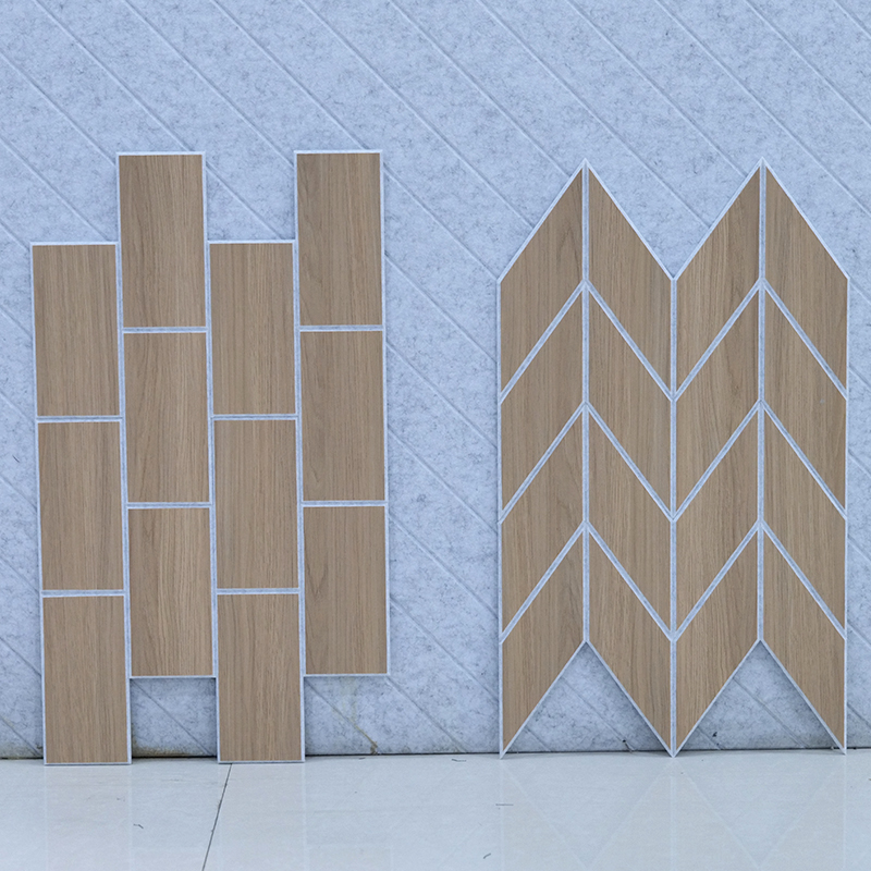 Pannelli acustici in legno dal design moderno e premium per l'home office, la scuola, l'hotel. Pannelli a parete con assorbimento acustico eccellente